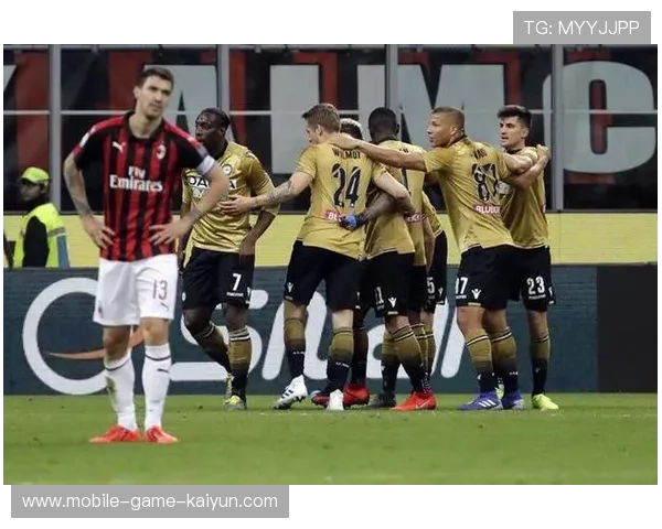 尤文防线在关键时刻做出决定性拦截，锁定胜利的秘诀