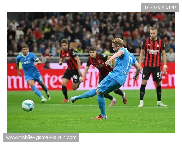 那不勒斯阵型轮换得当,体能管理见成效