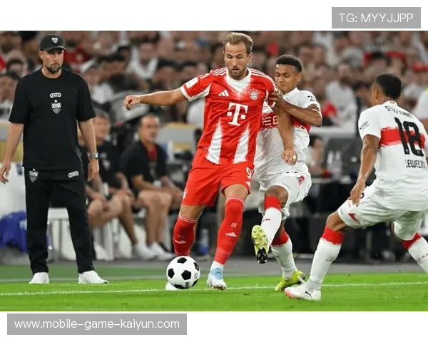 拜仁锋线在无球跑动训练中展现超高水准